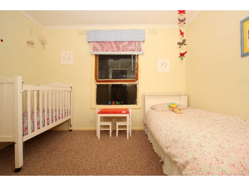 32 Flag Street, Kingsbury VIC 3083