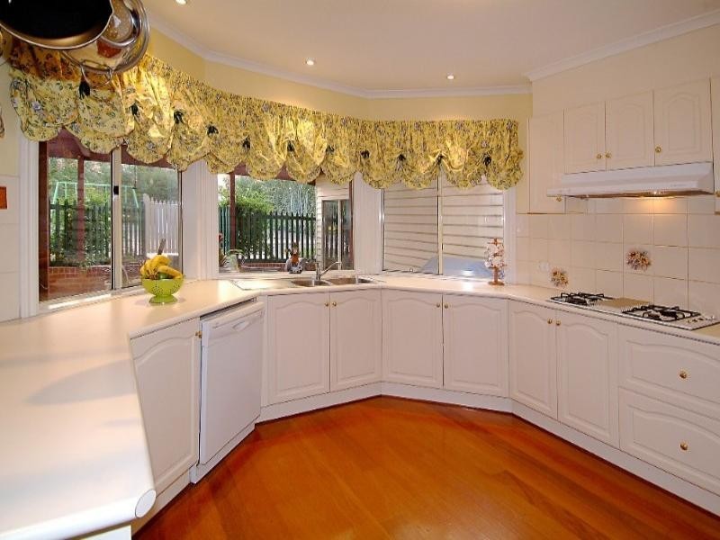 84 Stockdale Way, Mill Park VIC 3082