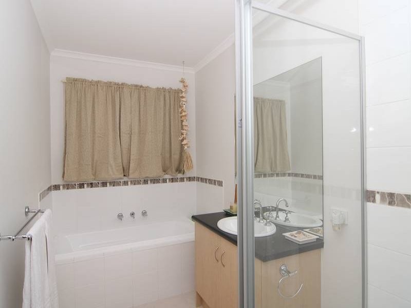 185 Kingsway Drive, Lalor VIC 3075