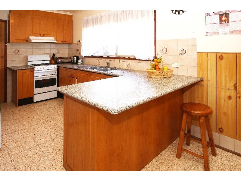 92 Glasgow Avenue, Reservoir VIC 3073