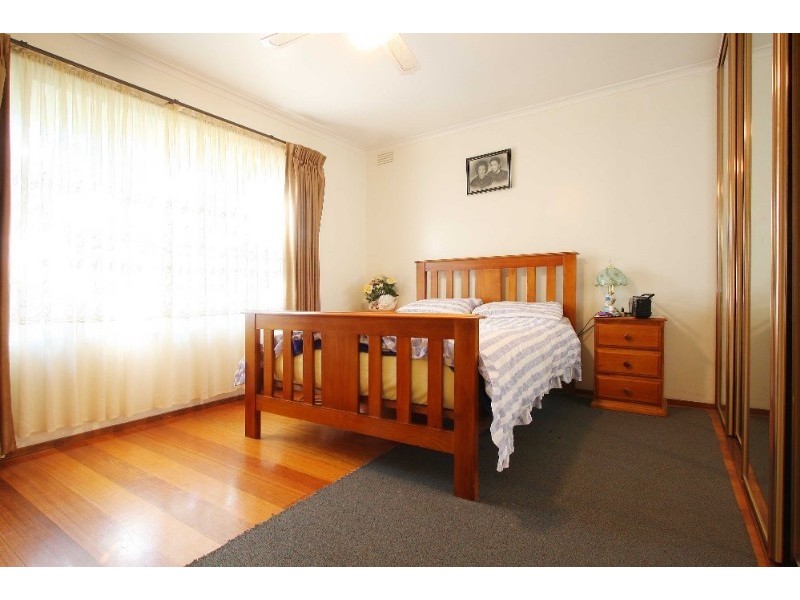 92 Glasgow Avenue, Reservoir VIC 3073