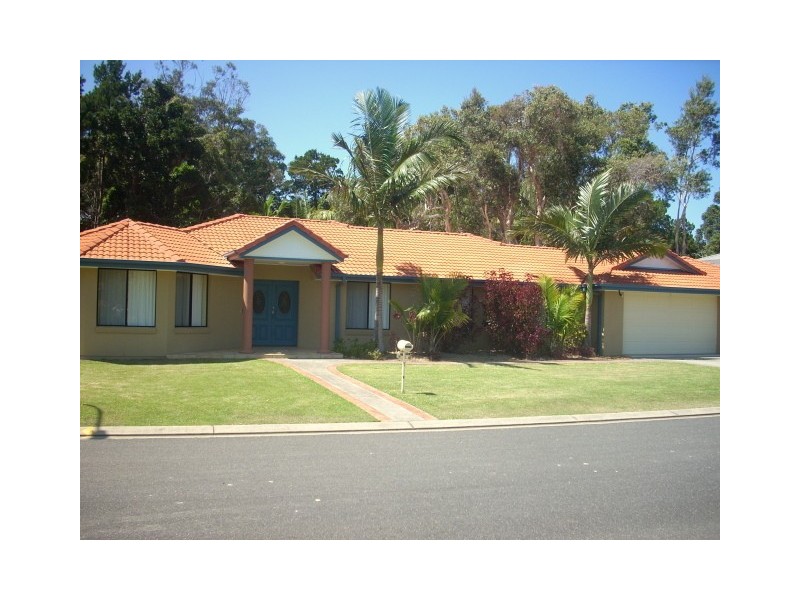 14 Honeysuckle Drive, Suffolk Park NSW 2481