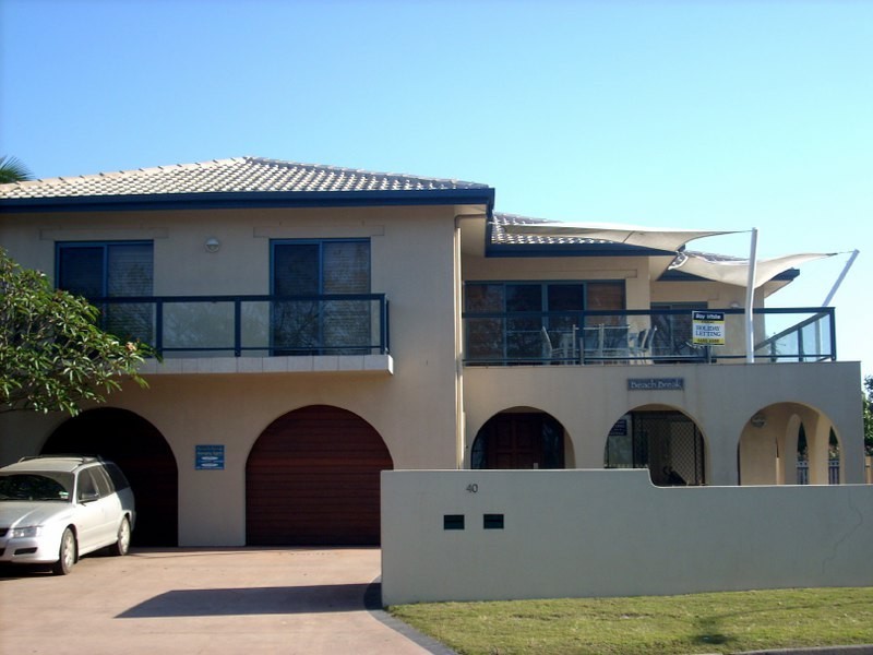 2/40 Lawson Street (Beach Break upstairs), Byron Bay NSW 2481