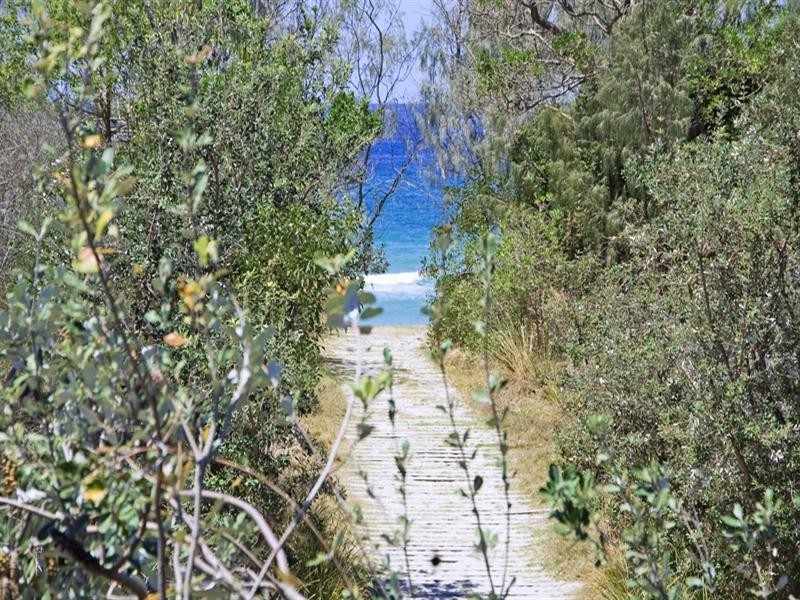 8 Surfside Crescent, Pottsville NSW 2489