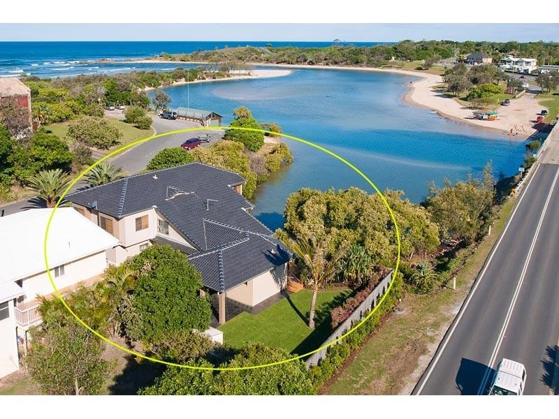 9 Peninsula Street, Hastings Point NSW 2489