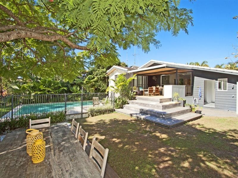 37 Tamarind Avenue, Cabarita Beach NSW 2488