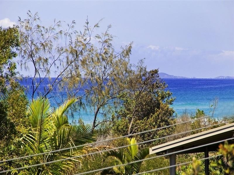 8 Surfside Crescent, Pottsville NSW 2489