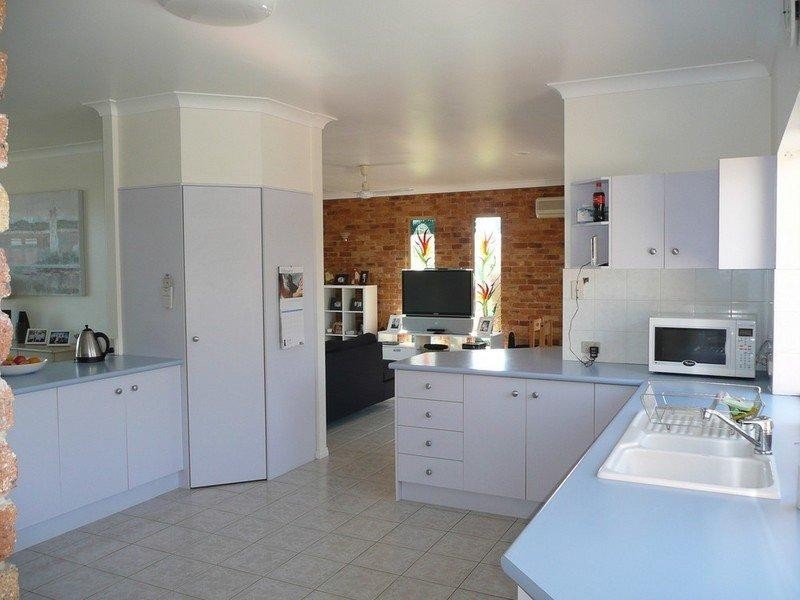 69 Andrew Avenue, Pottsville NSW 2489