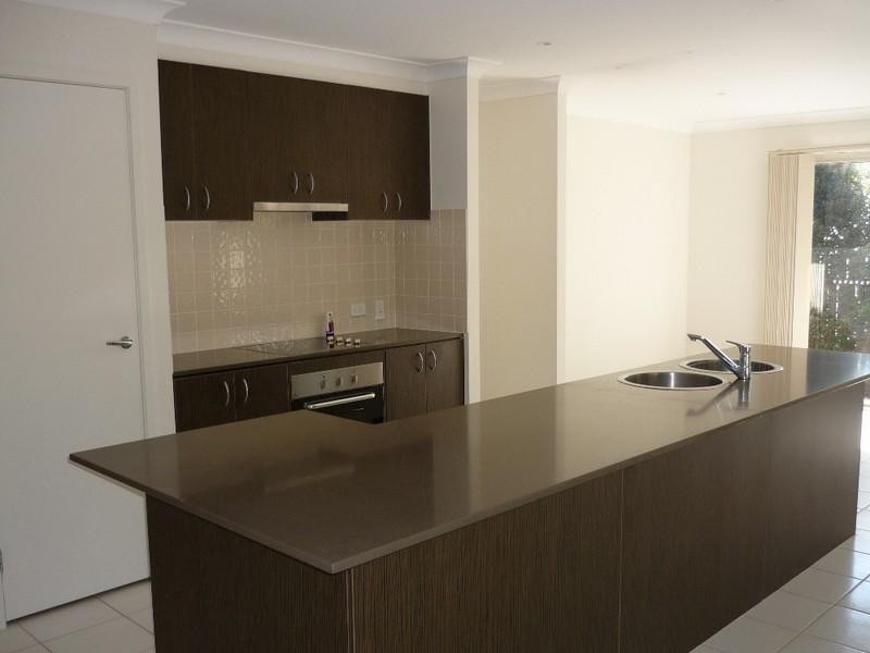 24 Craigs Way, Maudsland QLD 4210