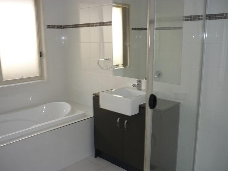 24 Craigs Way, Maudsland QLD 4210