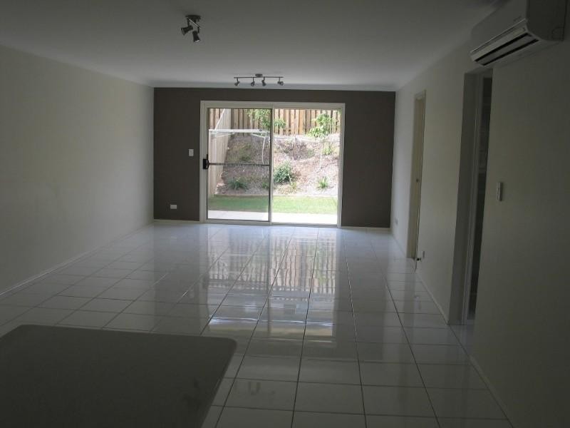 2/8 Mocha Way, Pimpama QLD 4209