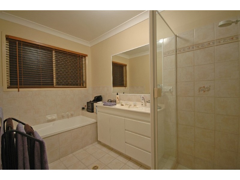 20 Westpark Court, Helensvale QLD 4212