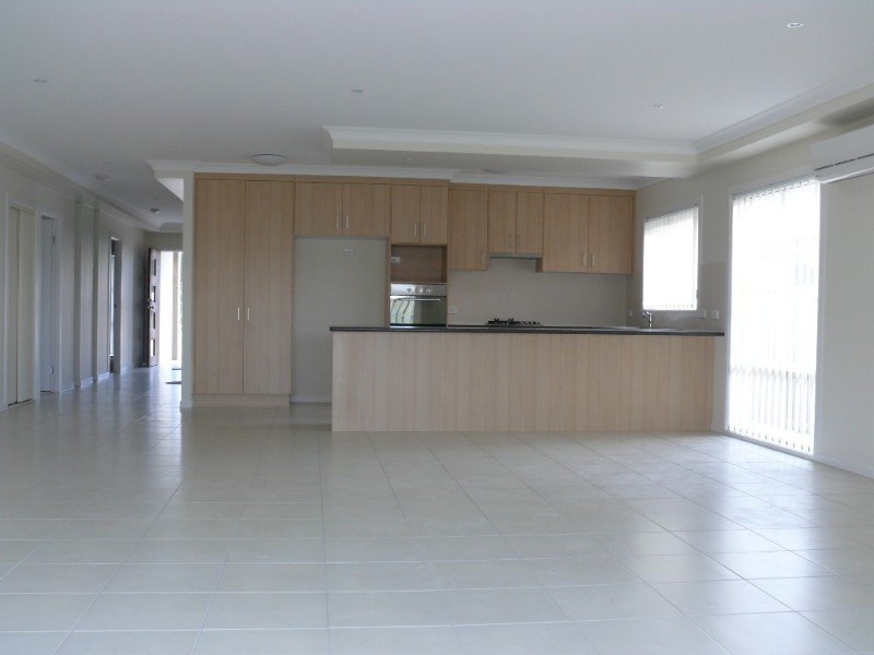 10 Cessna Street, Upper Coomera QLD 4209