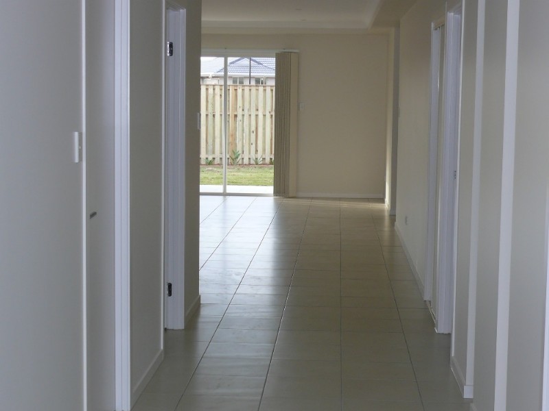 10 Cessna Street, Upper Coomera QLD 4209