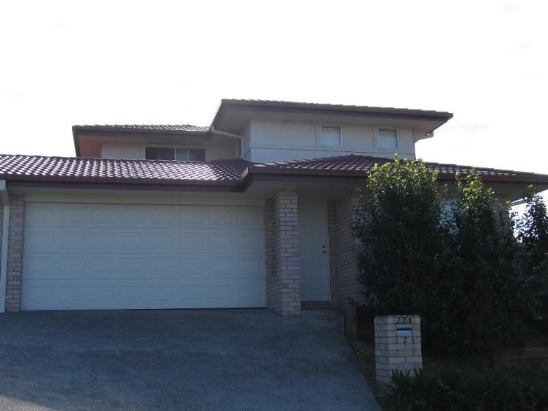 2/224 Billinghurst Crescent, Upper Coomera QLD 4209