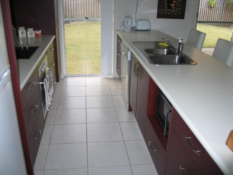 2/224 Billinghurst Crescent, Upper Coomera QLD 4209