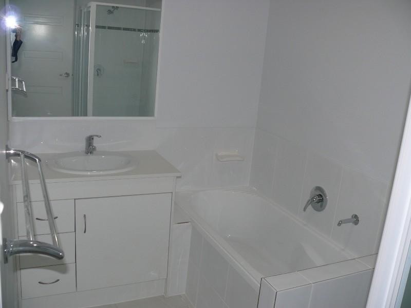 2/11 Jasmin Street, Ormeau QLD 4208