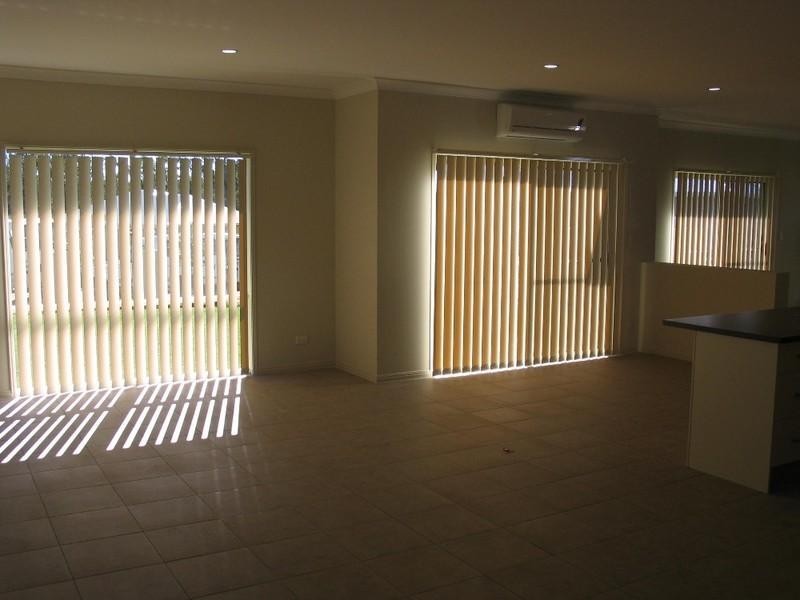 24 Berrimilla Lane, Coomera QLD 4209