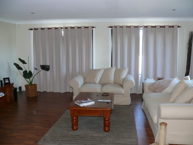 6 Jessica Drive, Upper Coomera QLD 4209