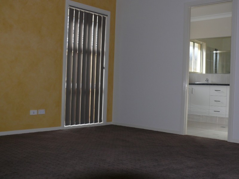 10 Cessna Street, Upper Coomera QLD 4209