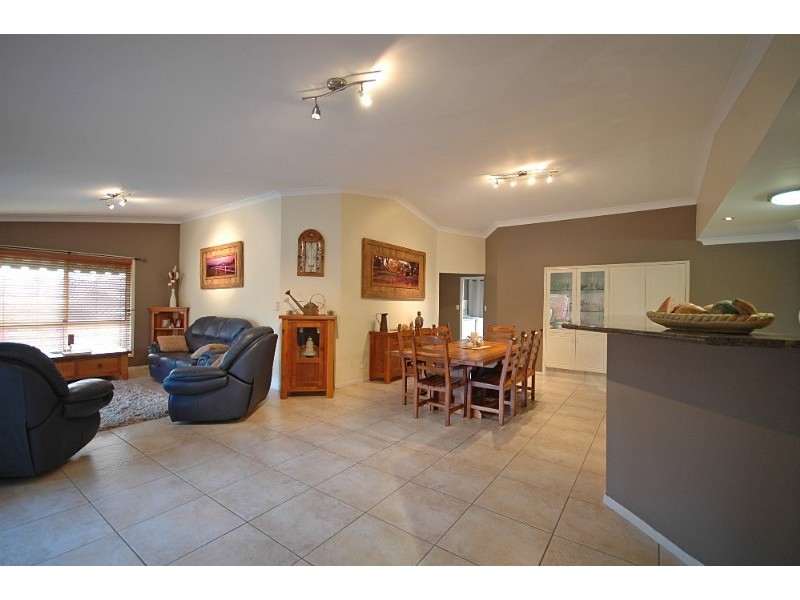 44 Oregon Way, Oxenford QLD 4210