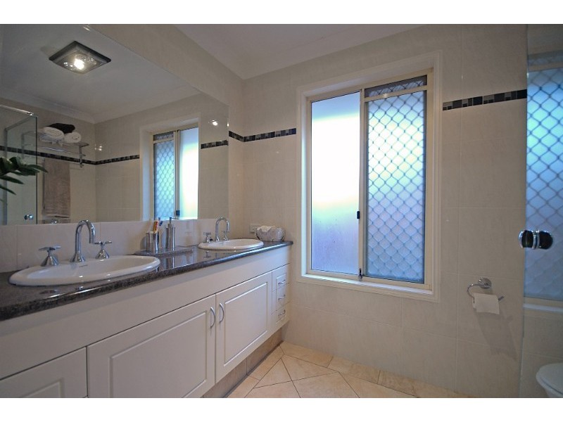 44 Oregon Way, Oxenford QLD 4210