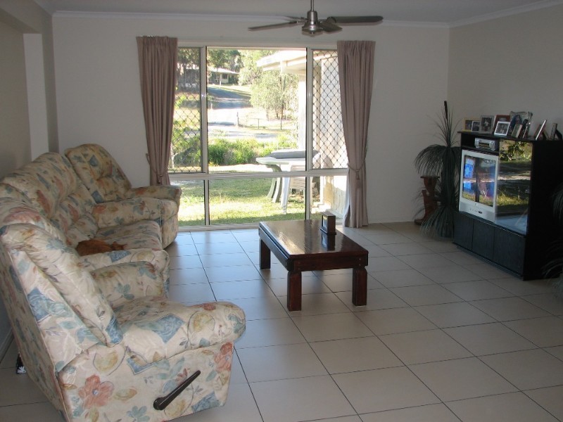 7 Crystal Springs Court, Maudsland QLD 4210