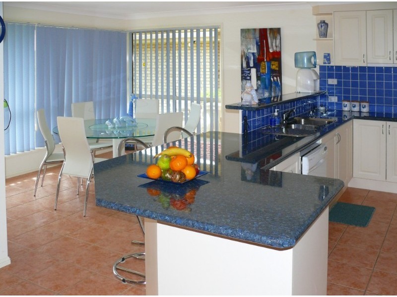 41 Carter Street, Pacific Pines QLD 4211