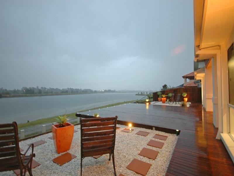 11 Princeton Street, Oxenford QLD 4210