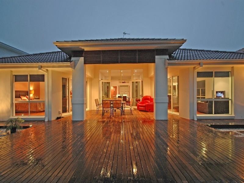 11 Princeton Street, Oxenford QLD 4210