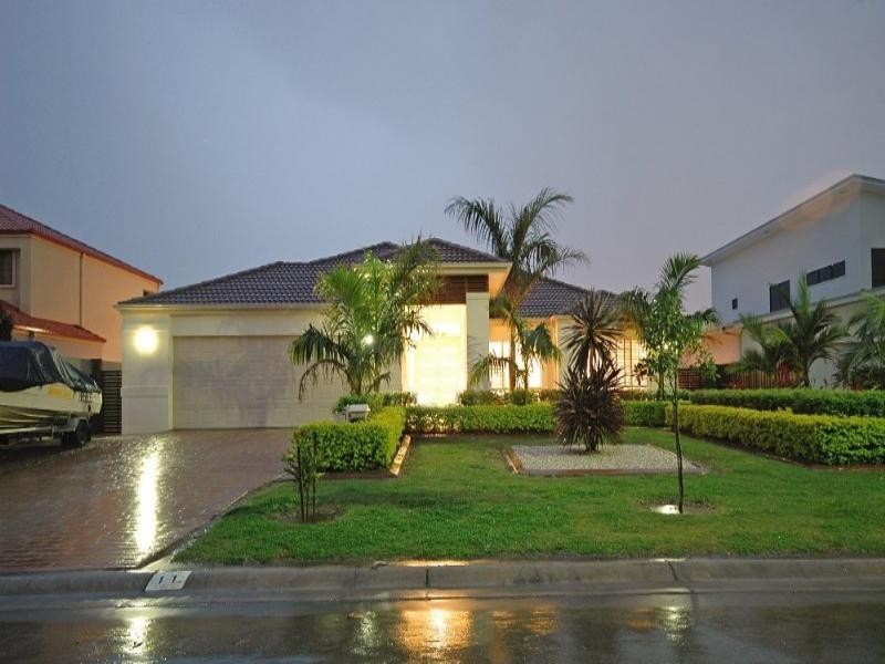 11 Princeton Street, Oxenford QLD 4210