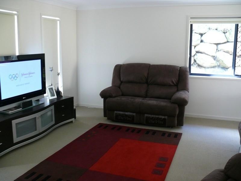 13 Angourie Crescent, Pacific Pines QLD 4211