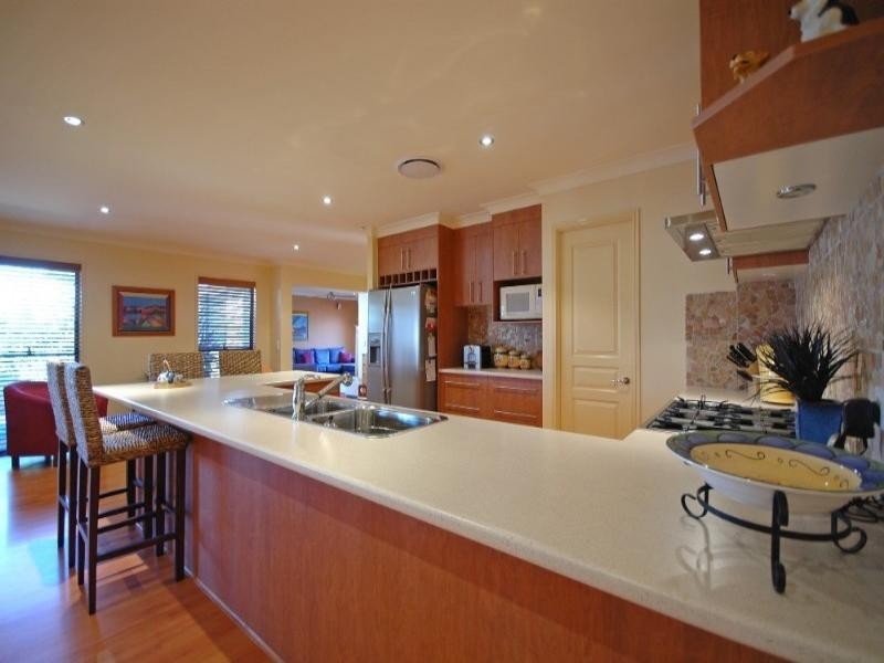 11 Sailaway Court, Coomera QLD 4209