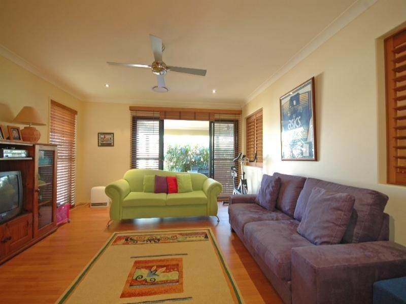 11 Sailaway Court, Coomera QLD 4209