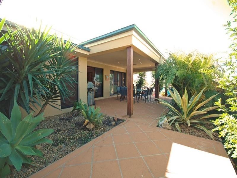 11 Sailaway Court, Coomera QLD 4209