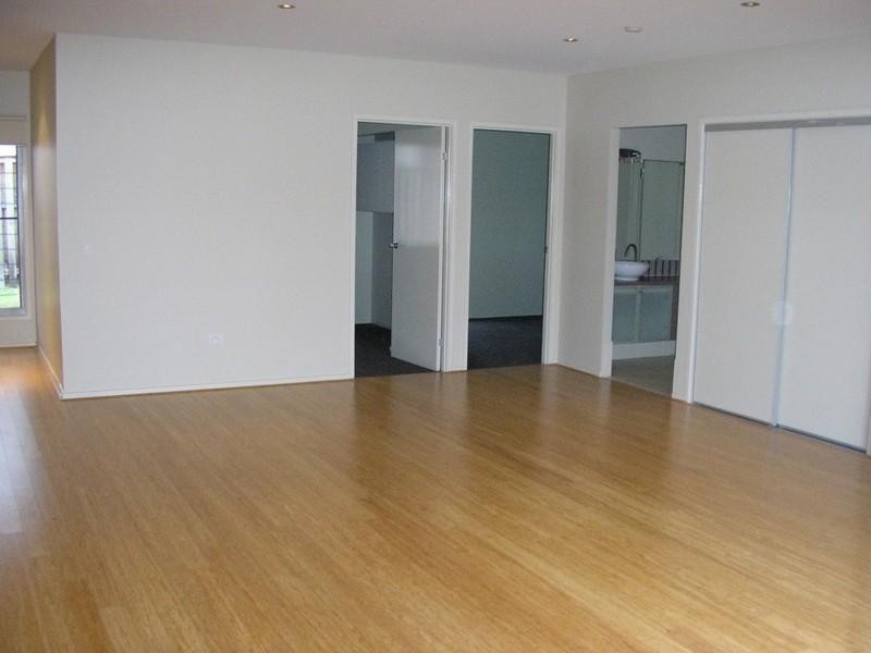 16 Rainlily Crescent, Upper Coomera QLD 4209