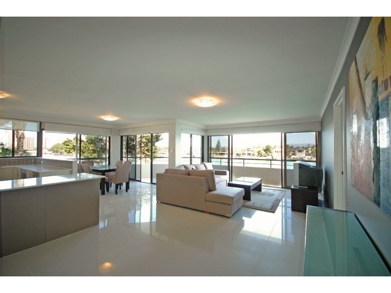 11/1 Peninsula Drive, Surfers Paradise QLD 4217