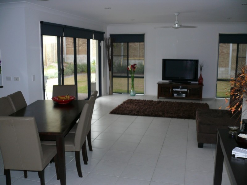 30 Silver Dawn Crescent, Oxenford QLD 4210