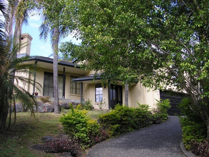 6 Pacific Pines Blv, Pacific Pines QLD 4211