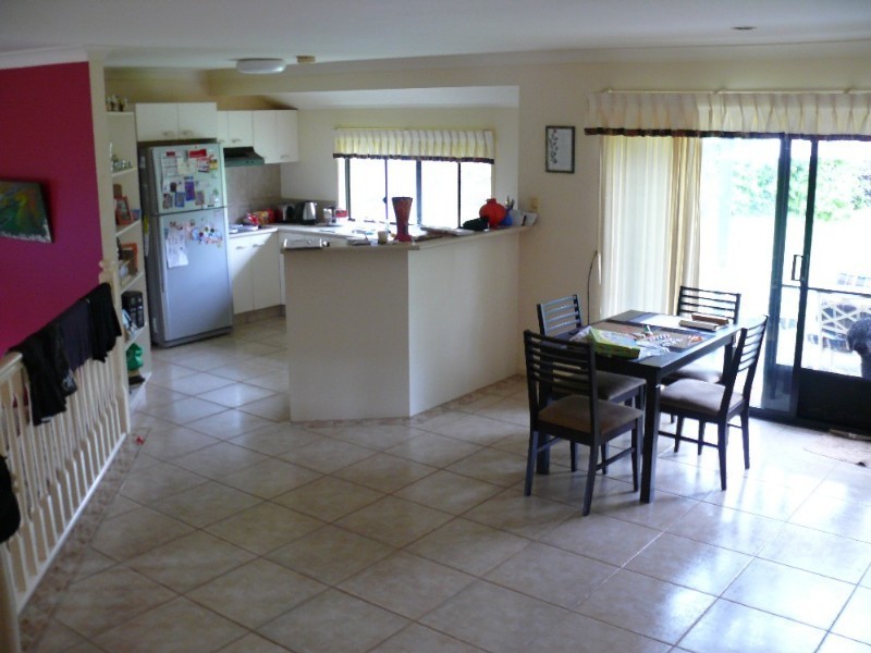 6 Pacific Pines Blv, Pacific Pines QLD 4211