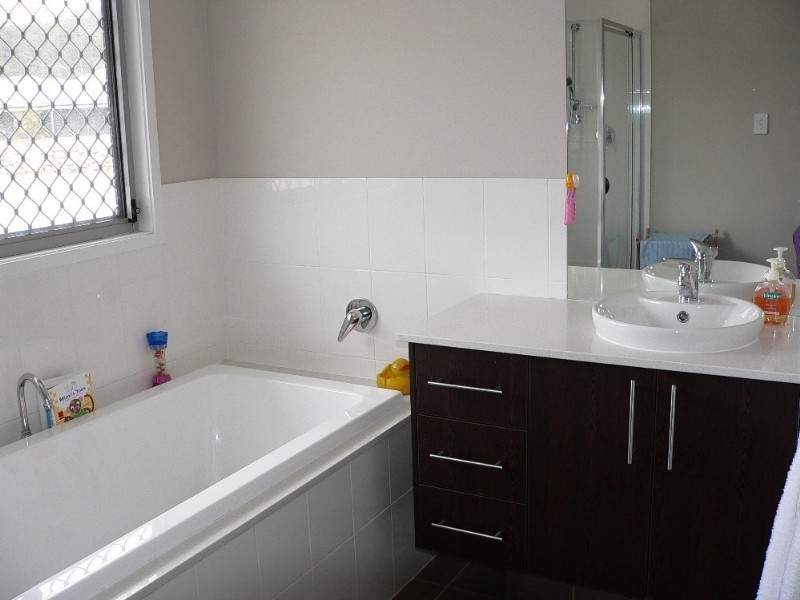 8 Jagera Drive, Upper Coomera QLD 4209