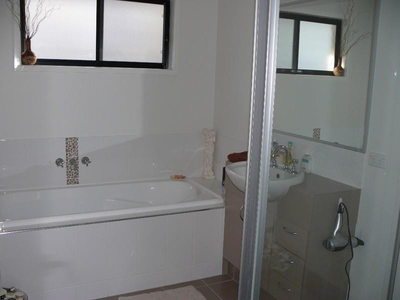 2/19 Conestoga Way, Upper Coomera QLD 4209