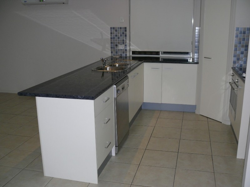 48 Codrington Circuit, Pacific Pines QLD 4211