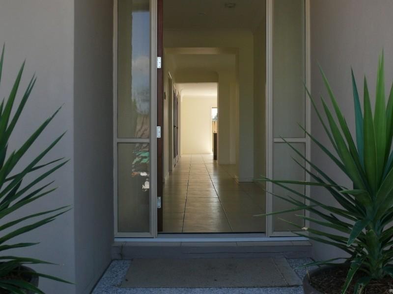 3 Garigal Court, Upper Coomera QLD 4209