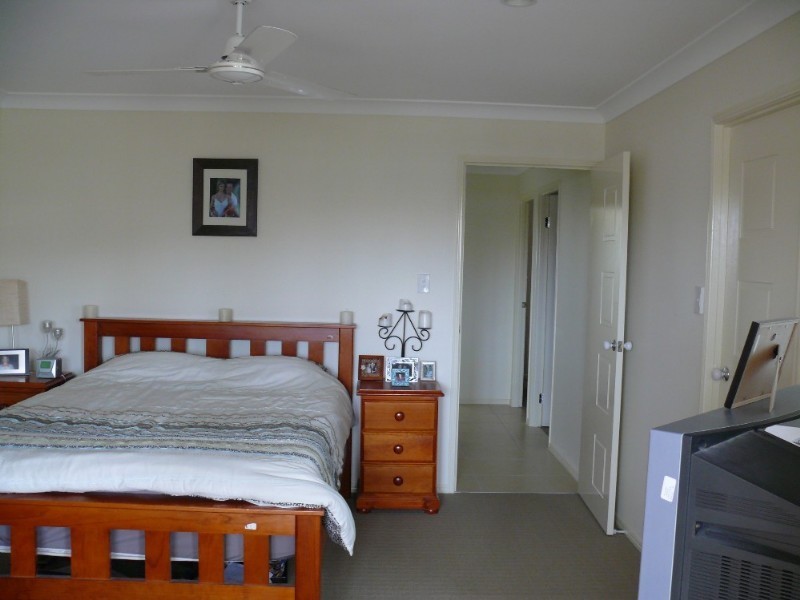 1/11 Lauren Grove, Upper Coomera QLD 4209