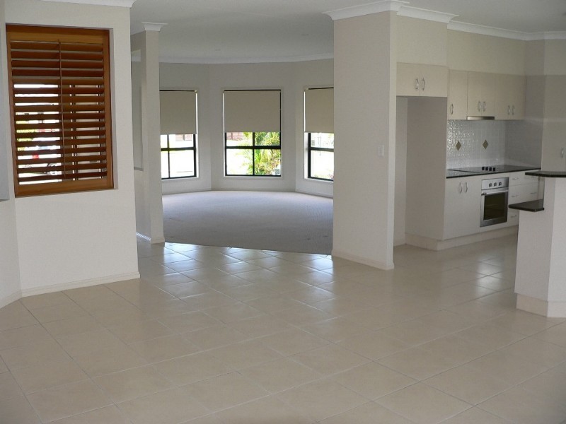 11 Nandina Court, Upper Coomera QLD 4209