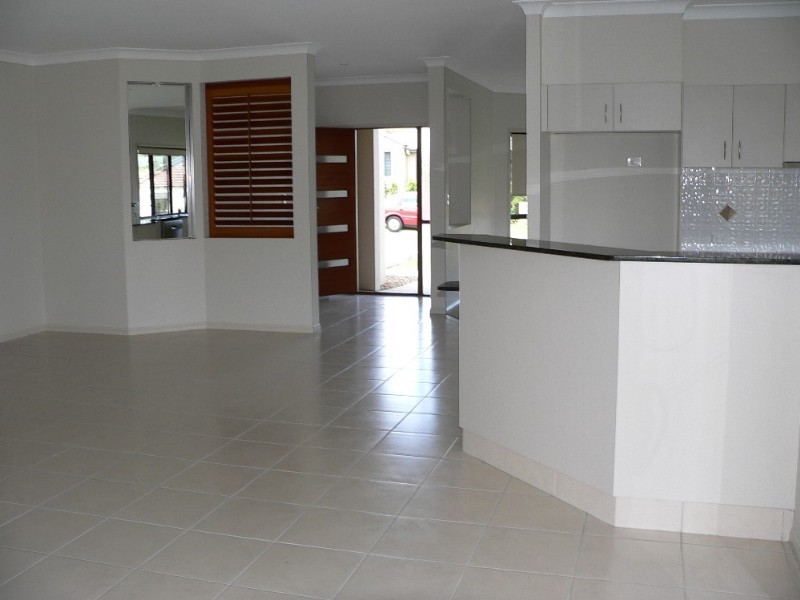 11 Nandina Court, Upper Coomera QLD 4209