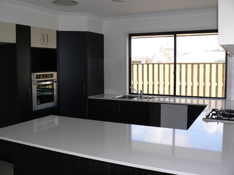 8 Runway Drive, Upper Coomera QLD 4209