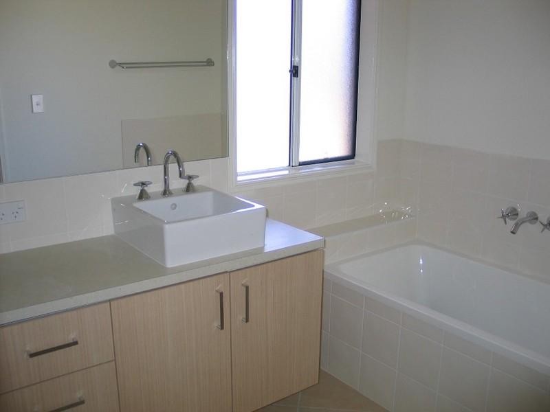 33 Impeccable Circuit, Coomera QLD 4209