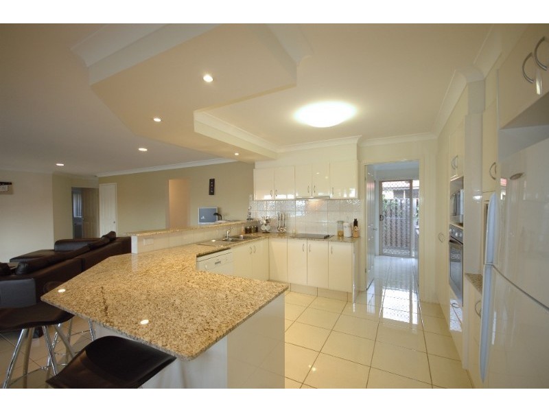 54 Regatta Avenue, Oxenford QLD 4210